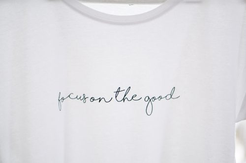 mellowwords-shirts-focus-on-the-good-2